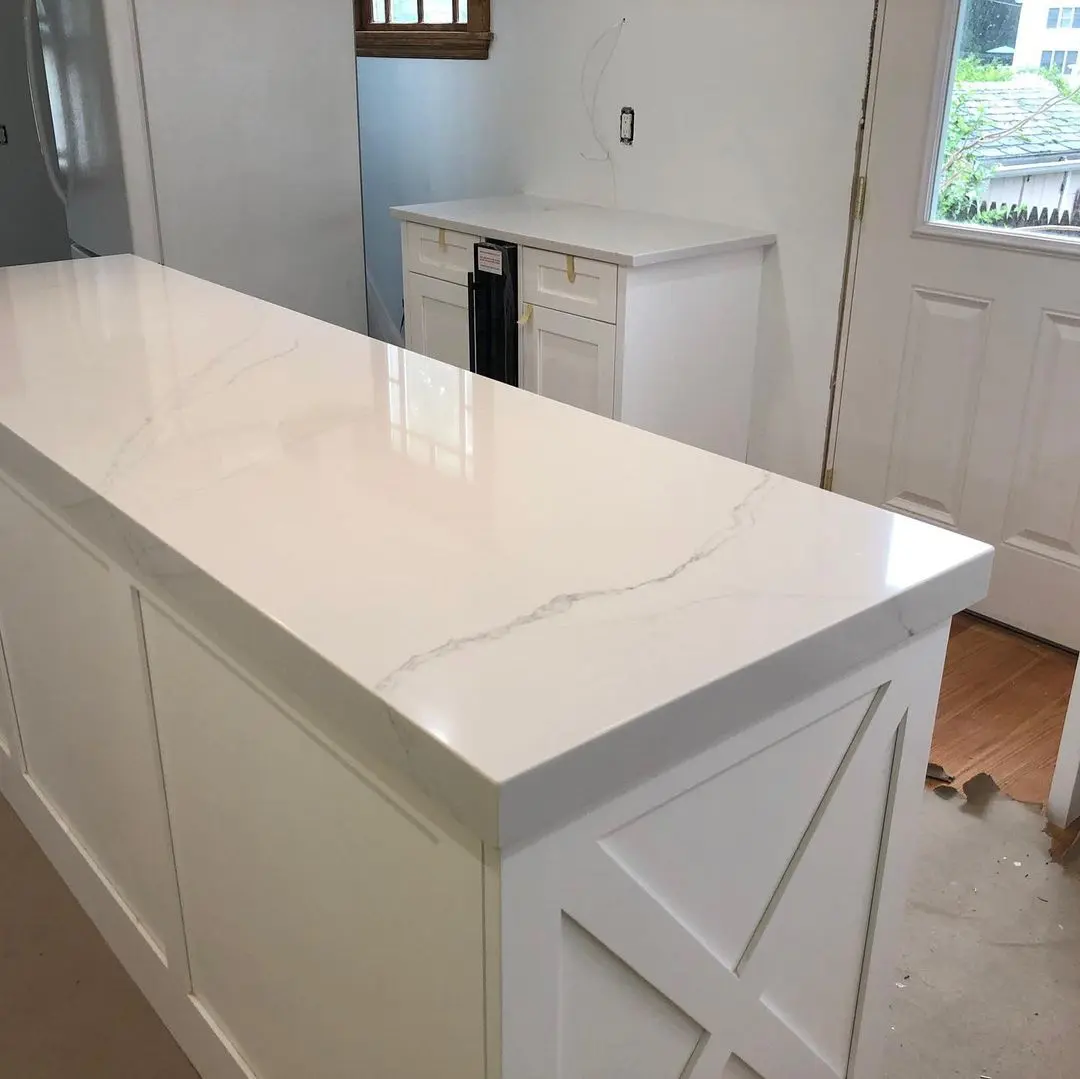 - 4 White marble kitchen island countertop