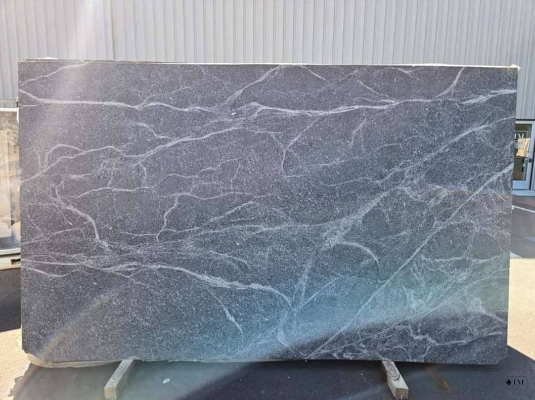 - 25 Frost Vein Granite granite slab - Pablo Marble and Granite Woburn MA